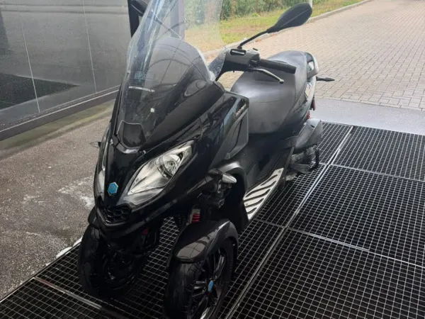 2020 Piaggio MP3 300 - Bieden (1/1)