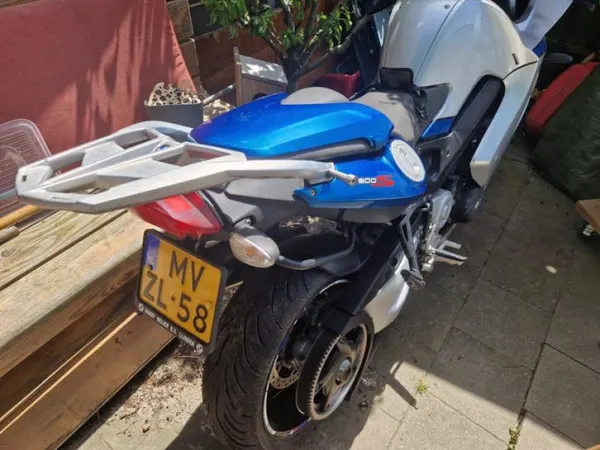 2006 BMW F800S Sport Edition (2006) met Akrapovi - € 2.095 · Bieden (1/1)