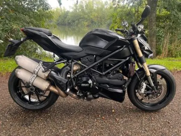 2013 Ducati Streetfighter 848 - € 7.490 (1/1)