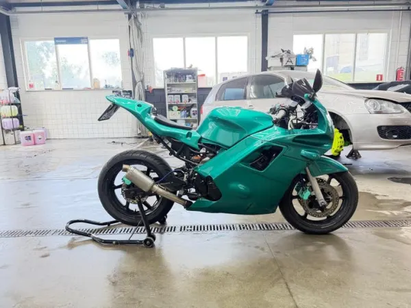1993 Honda cbr 600 - €2,000 · Bidding (1/1)