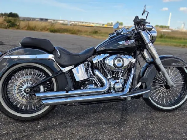 2014 Harley-Davidson Softail Deluxe - €14,000 · Bidding (1/1)