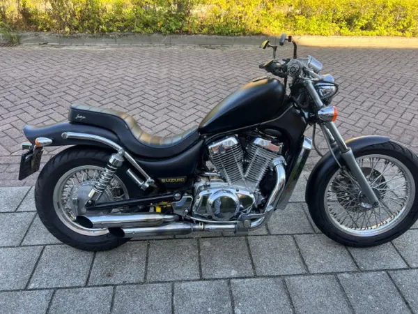 1986 Suzuki VS 700 - €2,100 · Bidding (1/1)