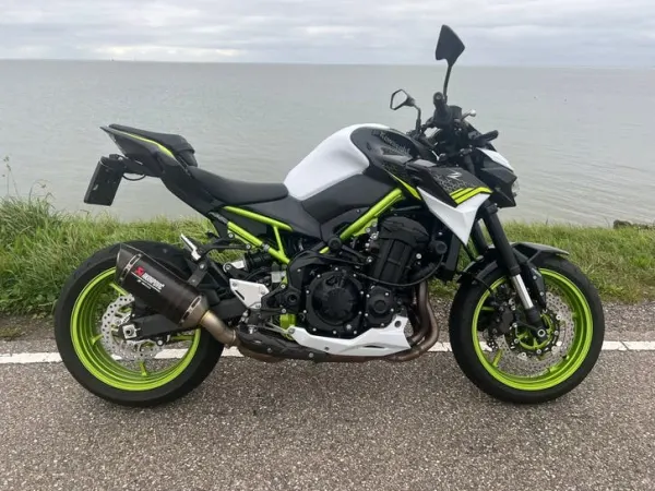 2021 Kawasaki Z900 Akrapovic Weinig km's ! - € 8.500 · Bieden (1/1)