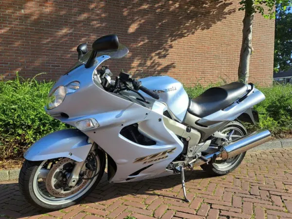 2003 Kawasaki ZZR 1200 - € 3.250 · Bieden (1/1)