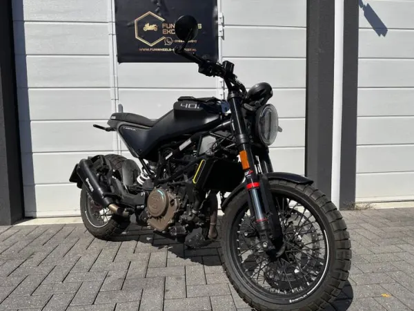 2024 Husqvarna 401 Svartpilen 2024 | 2870 KM | QuickShifter | ABS - € 4.500 (1/1)
