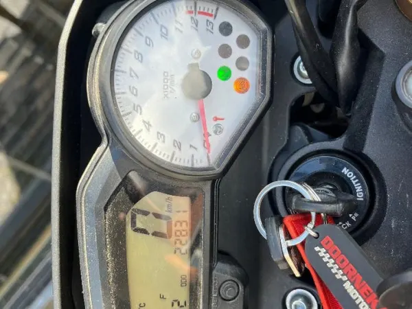 2014 Yamaha FZ 8 - € 4.500 · Bieden (1/1)