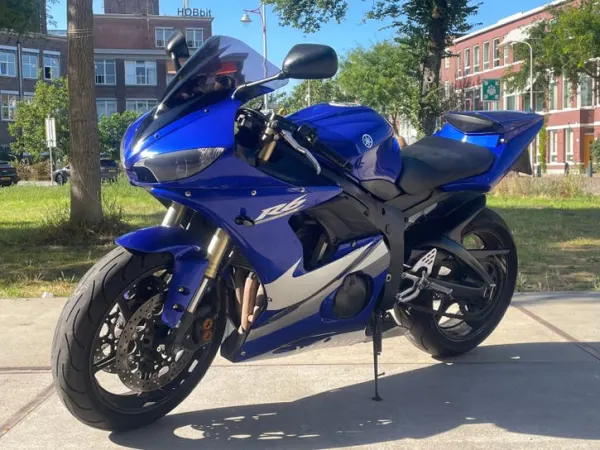 2006 Yamaha YZF R6 - €4,450 · Bidding (1/1)