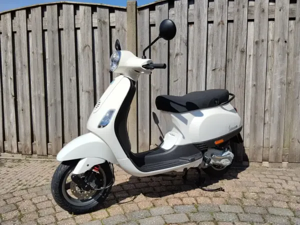 2010 Vespa LX 45 - €1,999 (1/1)