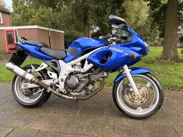2001 Suzuki SV 650 - € 900 (1/1)