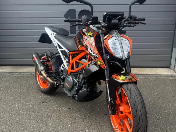 2018 KTM Duke 390 Rockstar Pakket-Incl Grote Beurt + Banden - €3,399 · Bidding (1/1)