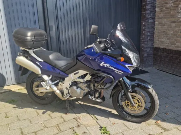 2004 Suzuki V-Strom 1000 - €3,749 · Bidding (1/1)