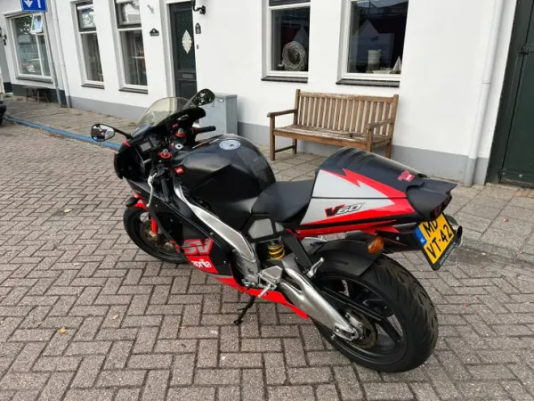 2001 Aprilia RSV - €3,500 · Bidding (1/1)