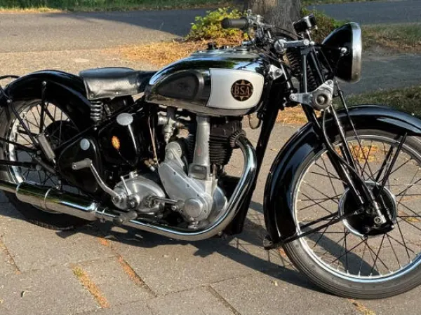 Bouwjaar onbekend BSA KM23 Silverstar Deluxe. Matching Numbers - € 15.500 · Bieden (1/1)