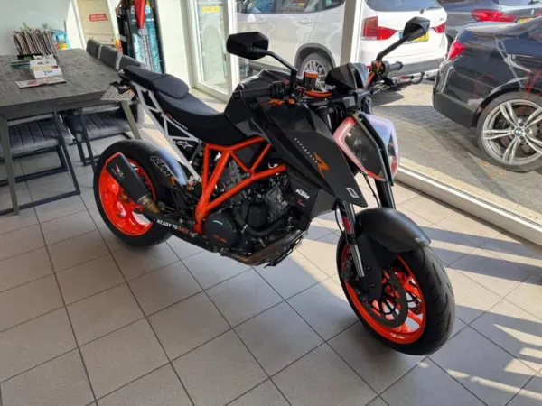 2017 KTM Tour 1290 SuperDuke R Carbon I Austin Racing I Powerpart - €14,349 (1/1)
