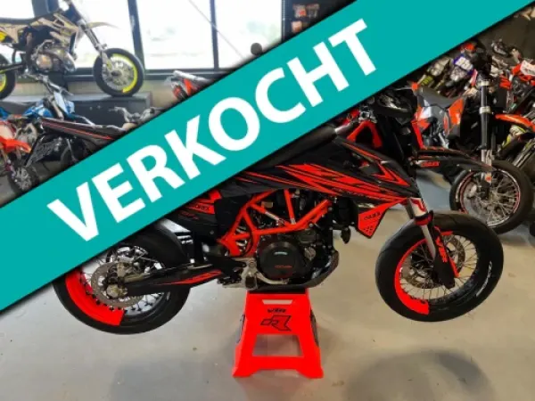 2022 KTM 690 SMC R Supermoto A2 Supermotard 2022 Model - €9,950 (1/1)