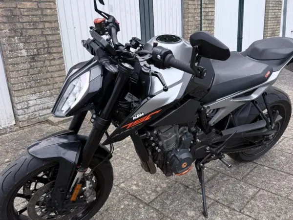 2018 KTM 790 Duke - € 7.450 (1/1)