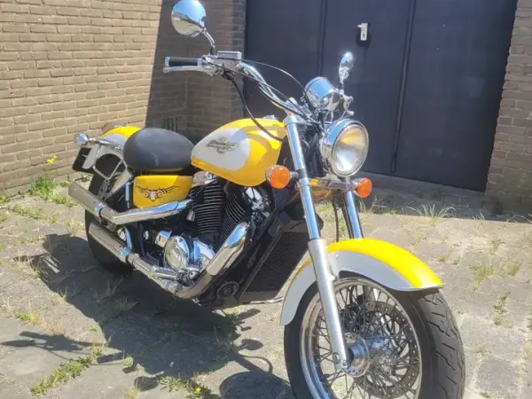 1996 Honda VT 1100 - €2,500 (1/1)