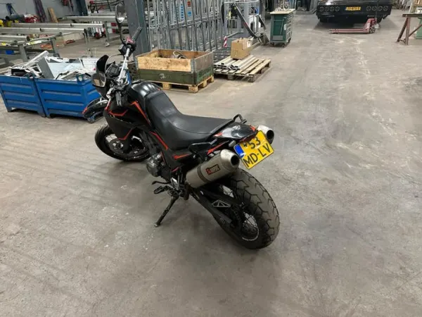 Year unknown Yamaha XT660X Supermoto met Akrapovic Uitlaat - €3,550 · Bidding (1/1)