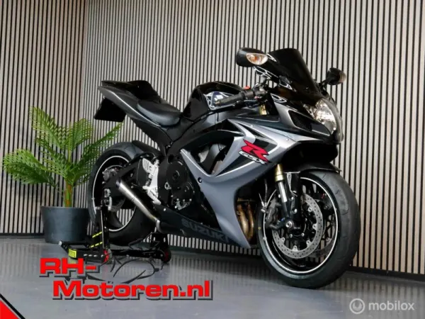 2007 Suzuki GSX R 600 K7 2007 ( gsx Gsxr 600 750 1000 k6 k8 gsr ) - € 5.990 (1/1)