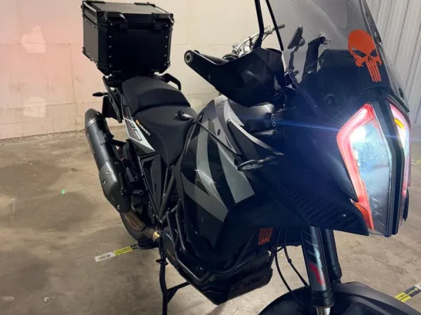 Year unknown KTM 1290 Super Adventure S-Volledig Uitgerust-KTM Dealer - €13,000 · Bidding (1/1)