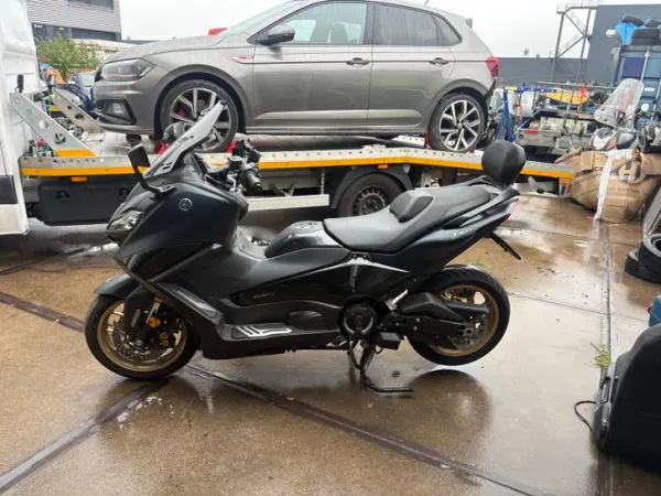 Bouwjaar onbekend Yamaha Tmax 560 - € 11.750 (1/1)