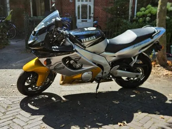 Year unknown Yamaha YZF 600 - €1,750 · Bidding (1/1)