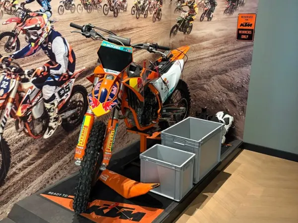 Year unknown KTM 250 SX-F Adamo Edition 2025 59 uur!! - €6,700 · Bidding (1/1)