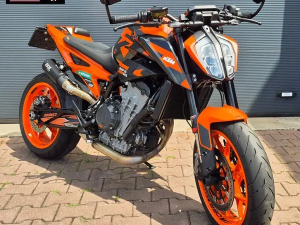 2023 KTM 890 Duke R - €10,500 · Bidding (1/1)
