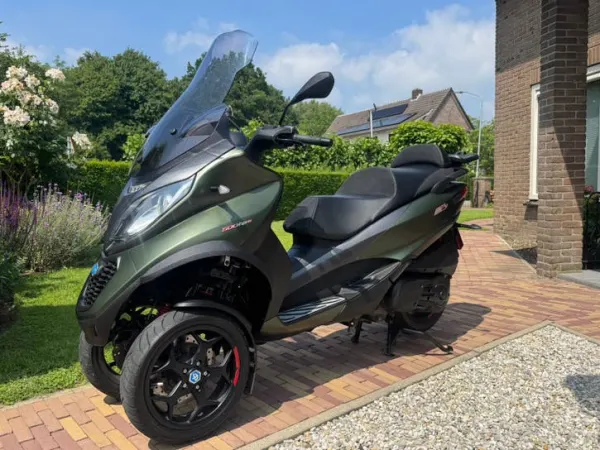 2018 Piaggio MP3 500 - €5,700 · Bidding (1/1)