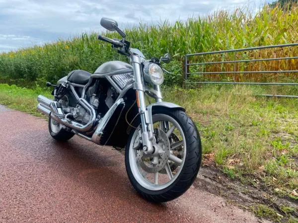 2005 Harley-Davidson V-Rod - € 6.950 (1/1)