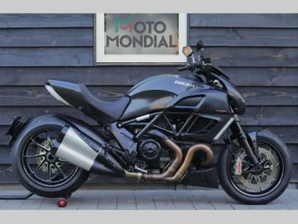 2013 Ducati Diavel Carbon - € 10.490 (1/1)
