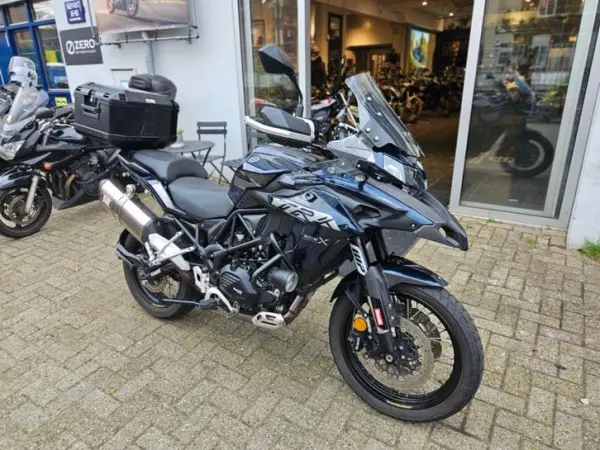 Bouwjaar onbekend Benelli TRK 502 - € 4.100 · Bieden (1/1)