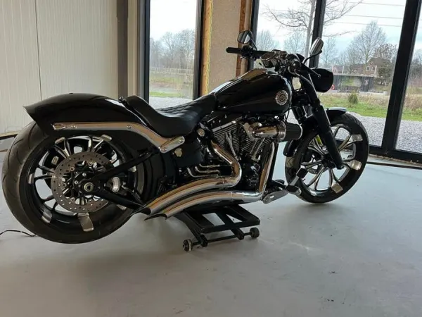 2015 Harley-Davidson 103 FXSB Softail Breakout-2015 - € 19.995 · Bieden (1/1)