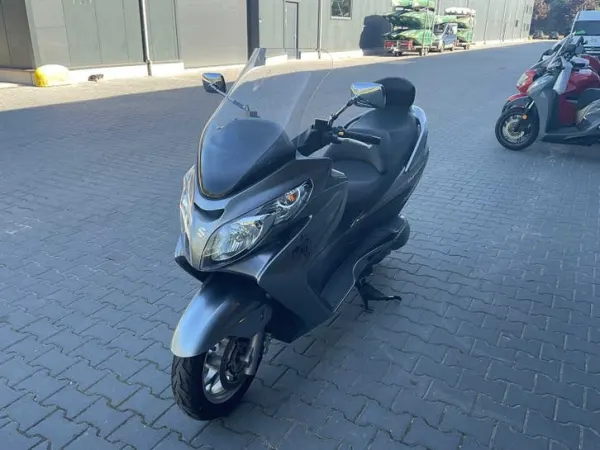 Year unknown Suzuki Burgman 400-Motorcycle - Price on request (1/1)