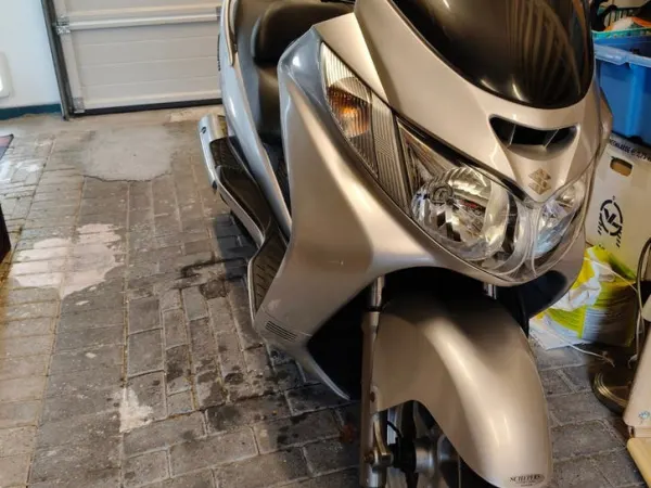 2005 Suzuki Burgman 400 uit 2005 met Lage Kilometerstand - €1,150 · Bidding (1/1)