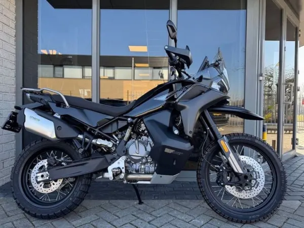 2025 Cfmoto 800 MT-X (bj 2025) - €9,999 (1/1)
