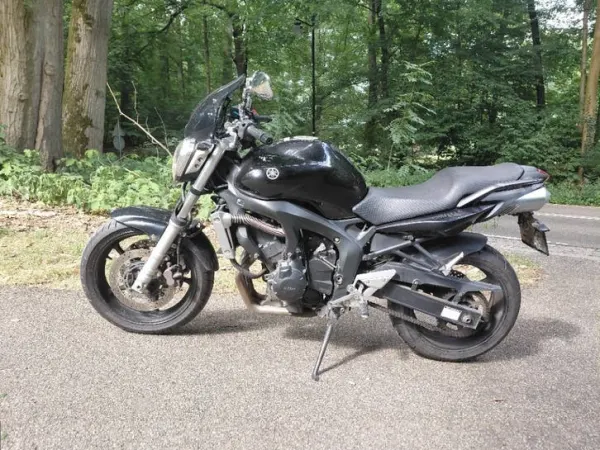 2007 Yamaha FZ 6 N Fazer - €2,850 · Bidding (1/1)