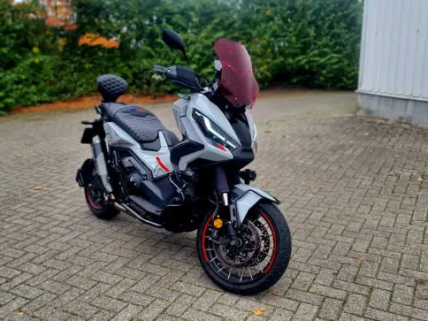 Bouwjaar onbekend Honda X-ADV - € 14.000 (1/1)