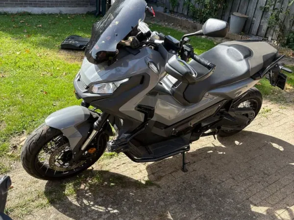 2019 Honda X-ADV - €6,900 · Bidding (1/1)