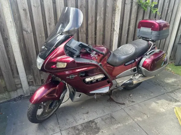 1997 Honda ST 1100 - € 1.725 · Bieden (1/1)