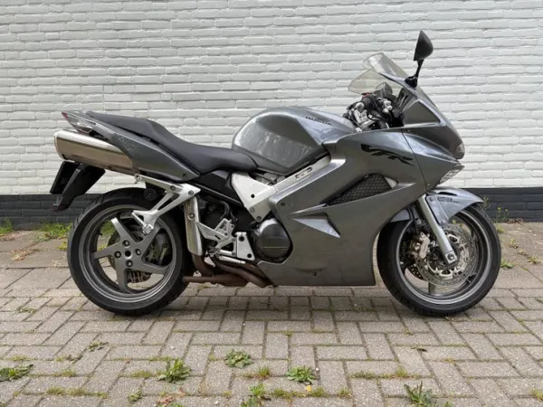 2009 Honda VFR 800 - € 3.500 · Bieden (1/1)