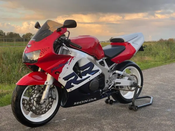 Bouwjaar onbekend Honda CBR 900RR Fireblade Z.G.A.N - € 4.950 (1/1)