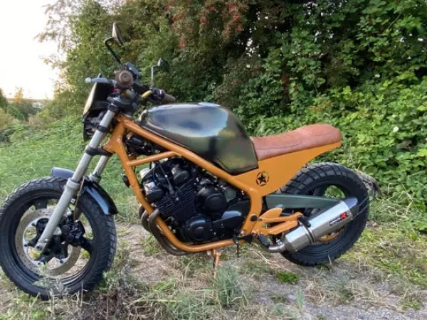 Year unknown Yamaha XJ 600 - €1,800 · Bidding (1/1)