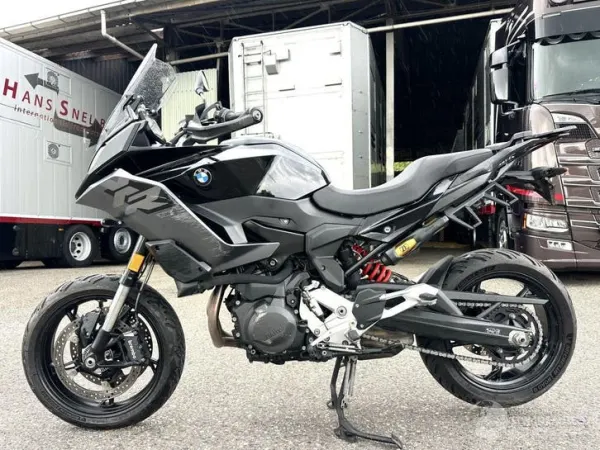 2025 BMW F 900 R - €8,250 (1/1)
