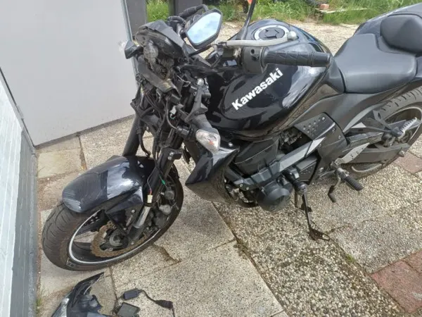 2011 Kawasaki Z 750 - €2,000 · Bidding (1/1)
