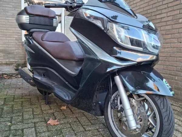 2015 Piaggio X10 500cc Motorscooter-Comfortabel en Betrouwbaar - Bidding (1/1)