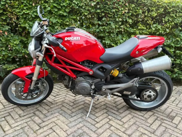 2009 Ducati Monster 1100, 2009 - € 4.250 (1/1)
