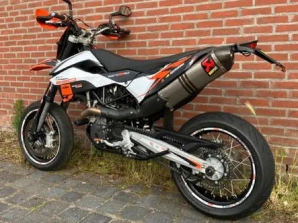 2010 KTM 690 SMC Supermoto - € 5.195 (1/1)