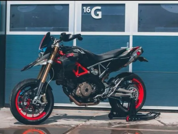 Year unknown Aprilia Dorsoduro - €6,500 · Bidding (1/1)
