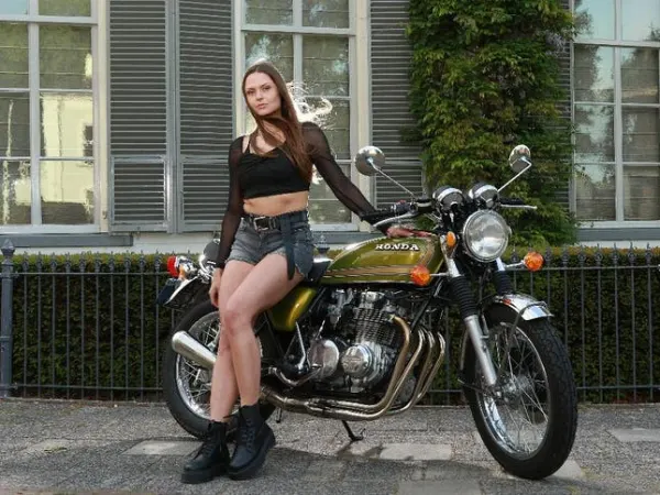 1976 Honda CB 550 f - €5,995 · Bidding (1/1)